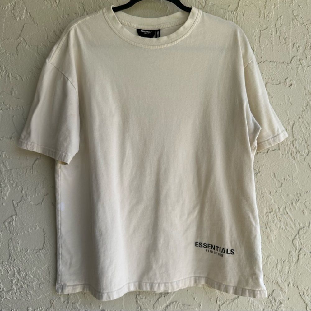 ESSENTIALS Tee Shirt Men Large Graphic Spellout‎